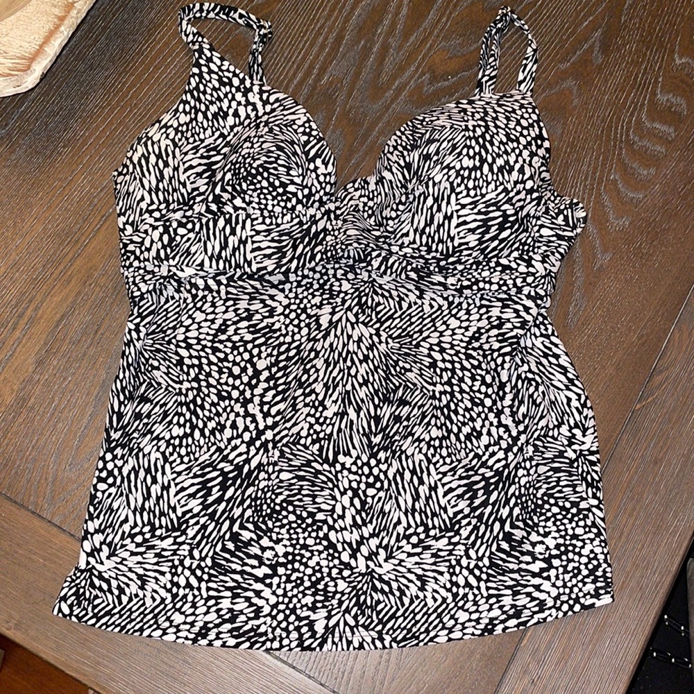 Swimsuit tankini top